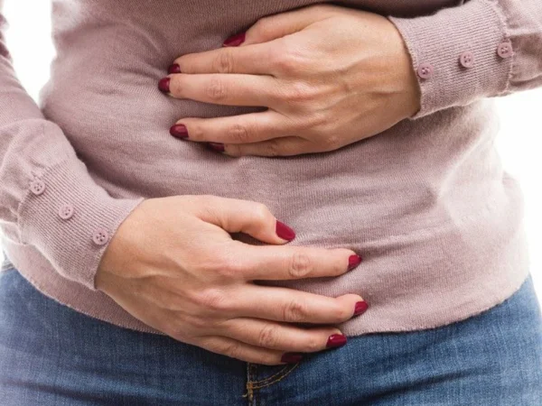 Perut Bloating: Punca, Tanda dan Cara Mengatasinya